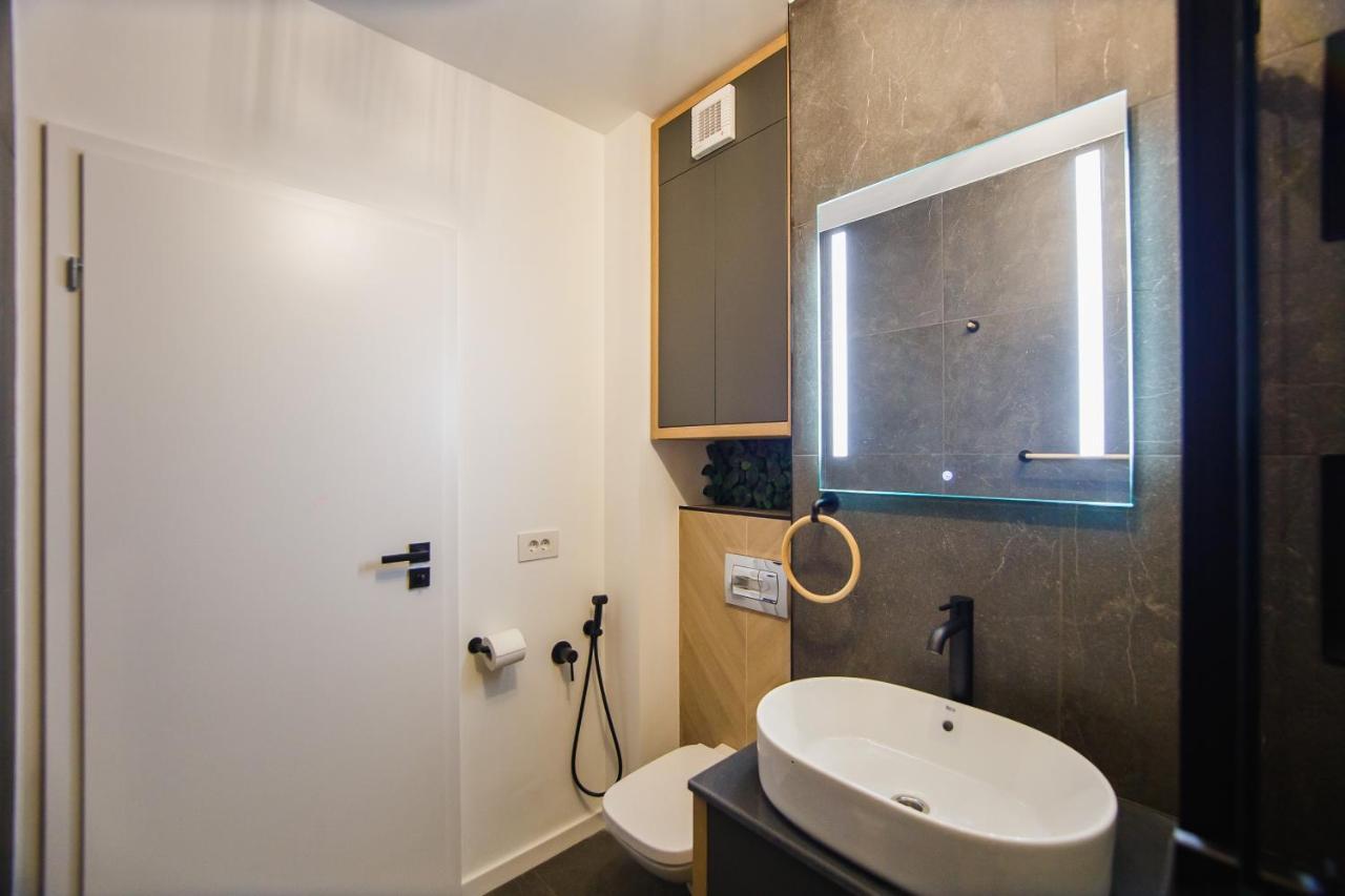 Duo Vibe Apartment Oradea Eksteriør bilde