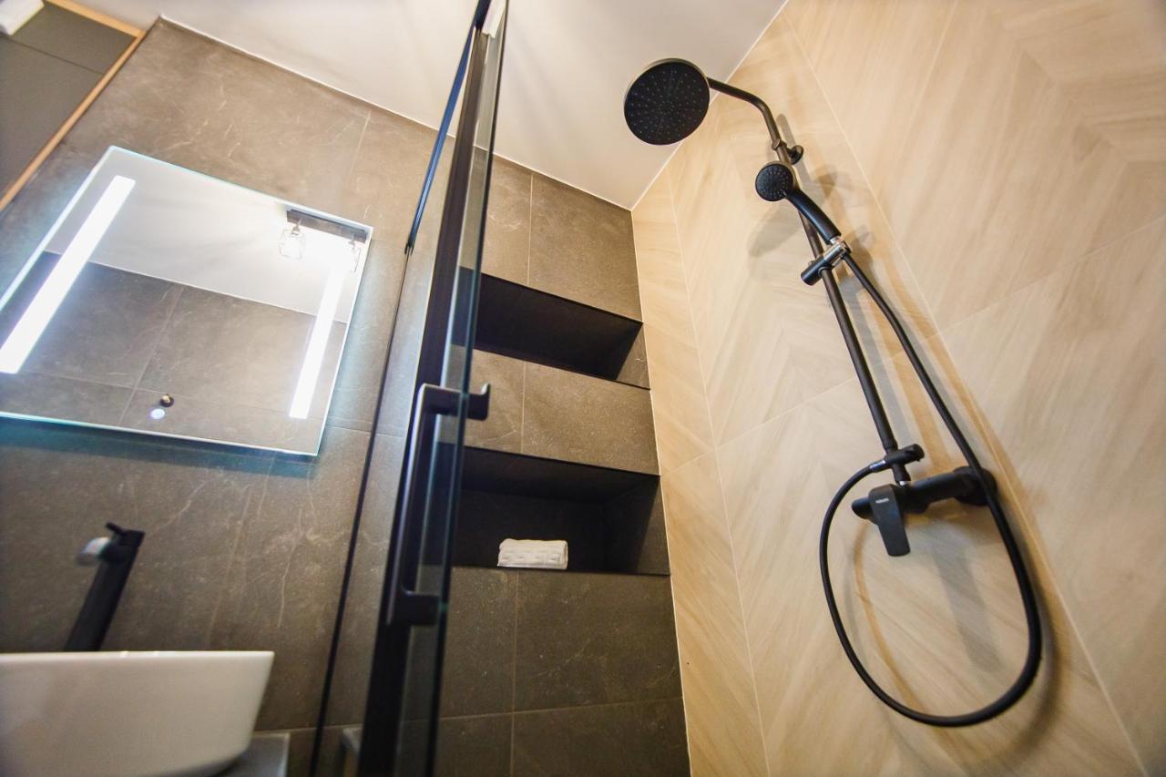 Duo Vibe Apartment Oradea Eksteriør bilde